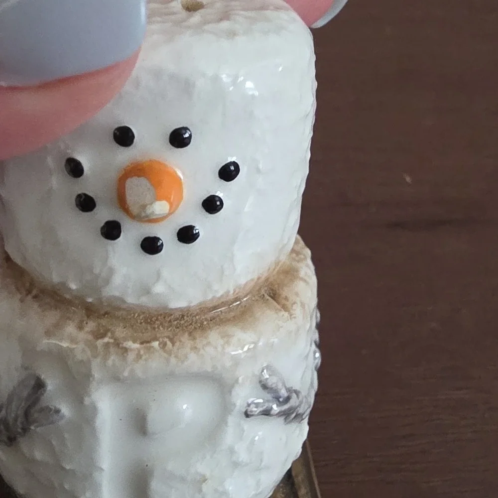 Ceramic Snowman Salt & Pepper Shakers Set, White Glossy Finish, Winter Theme